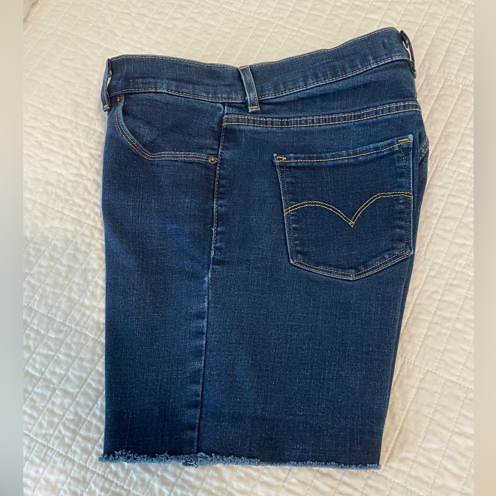 Levi’s Bermuda Shorts